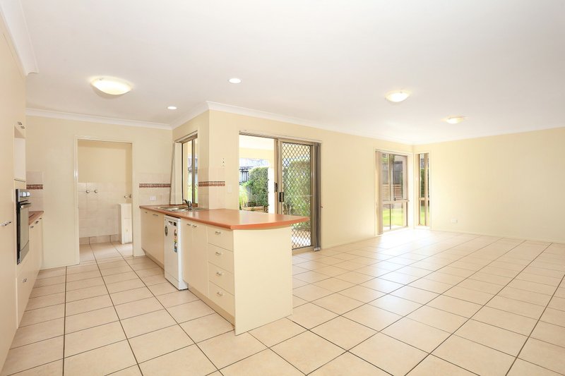 Photo - 3 Dellwood Circuit, Molendinar QLD 4214 - Image 6