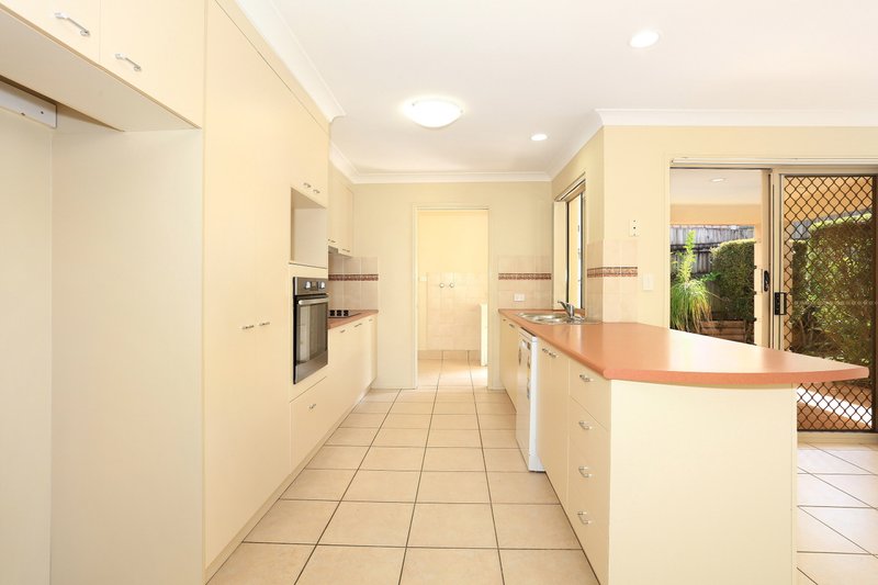 Photo - 3 Dellwood Circuit, Molendinar QLD 4214 - Image 9