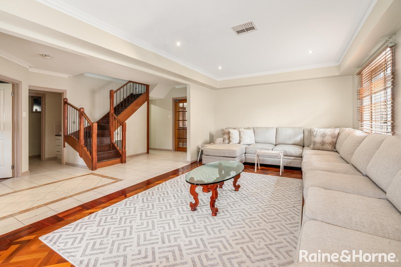 Photo - 3 Denison Place, Roxburgh Park VIC 3064 - Image 3