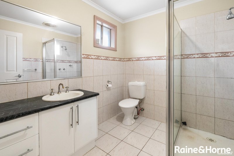 Photo - 3 Denison Place, Roxburgh Park VIC 3064 - Image 12