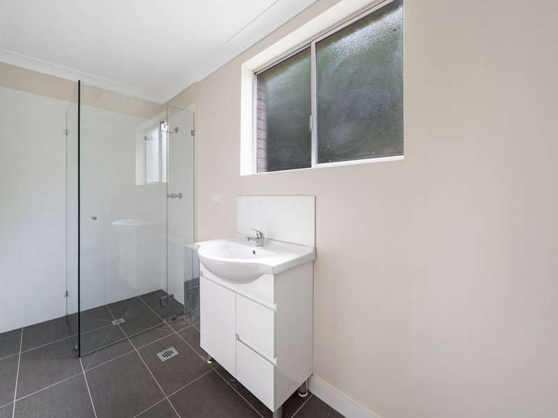 Photo - 3 Deodar Street, Woodridge QLD 4114 - Image 15