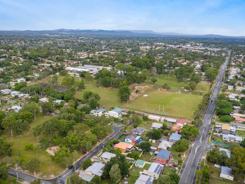 Photo - 3 Deodar Street, Woodridge QLD 4114 - Image 23