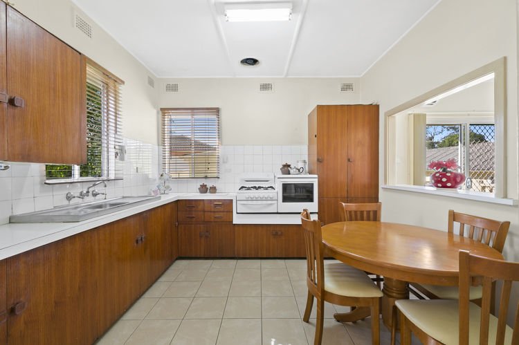 Photo - 3 Desmond Street, Merrylands NSW 2160 - Image 2