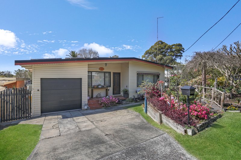 Photo - 3 Devon Road, Dapto NSW 2530 - Image 6