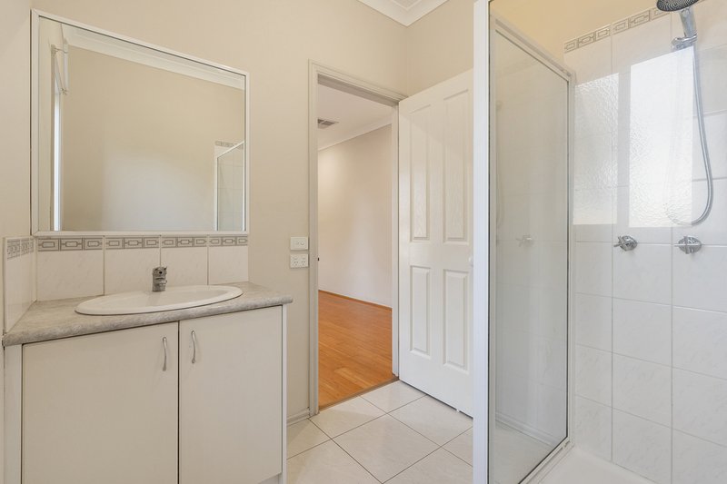 Photo - 3 Discovery Close, Craigieburn VIC 3064 - Image 8