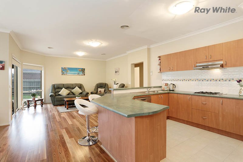 Photo - 3 Dolphin Crescent, Point Cook VIC 3030 - Image 3