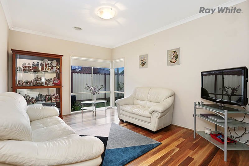 Photo - 3 Dolphin Crescent, Point Cook VIC 3030 - Image 5