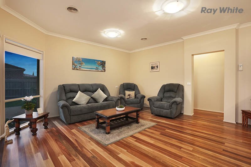 Photo - 3 Dolphin Crescent, Point Cook VIC 3030 - Image 8