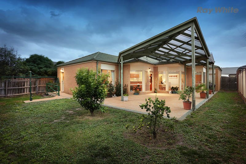 Photo - 3 Dolphin Crescent, Point Cook VIC 3030 - Image 15