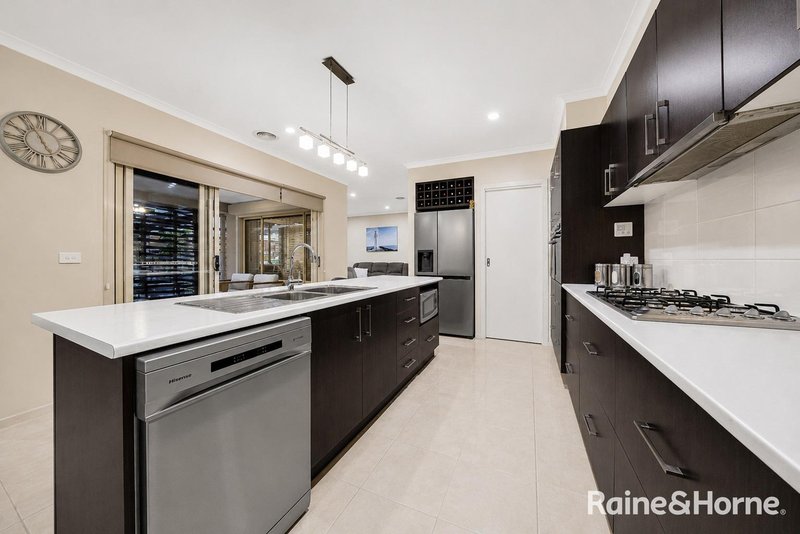 Photo - 3 Domain Avenue, Burnside Heights VIC 3023 - Image 5