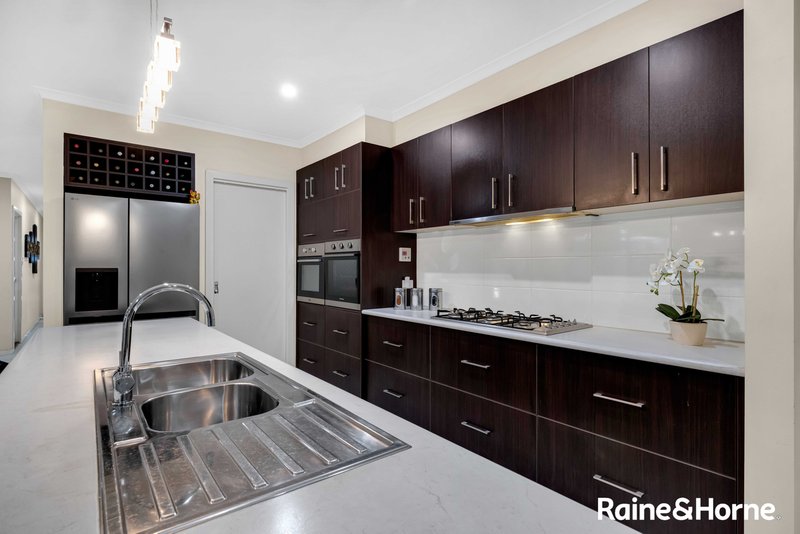 Photo - 3 Domain Avenue, Burnside Heights VIC 3023 - Image 6