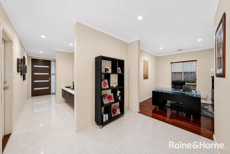 Photo - 3 Domain Avenue, Burnside Heights VIC 3023 - Image 7