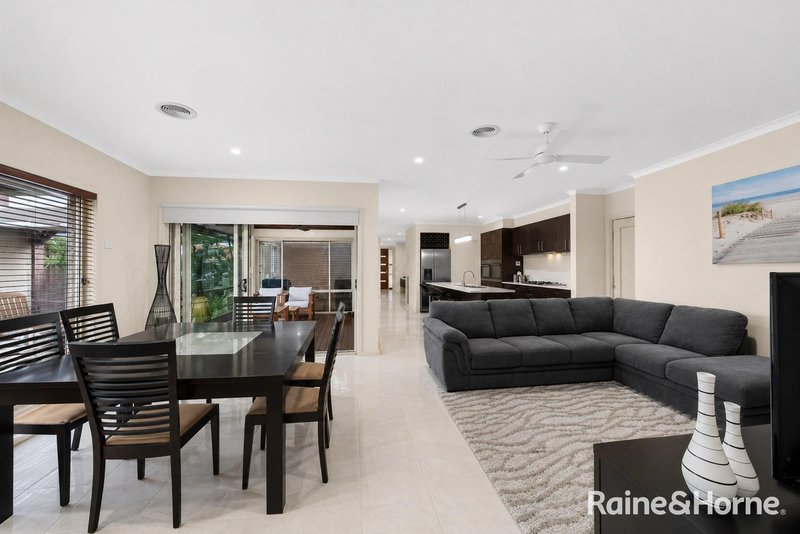 Photo - 3 Domain Avenue, Burnside Heights VIC 3023 - Image 9