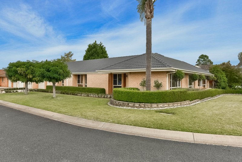 3 Dominish Crescent, Camden South NSW 2570