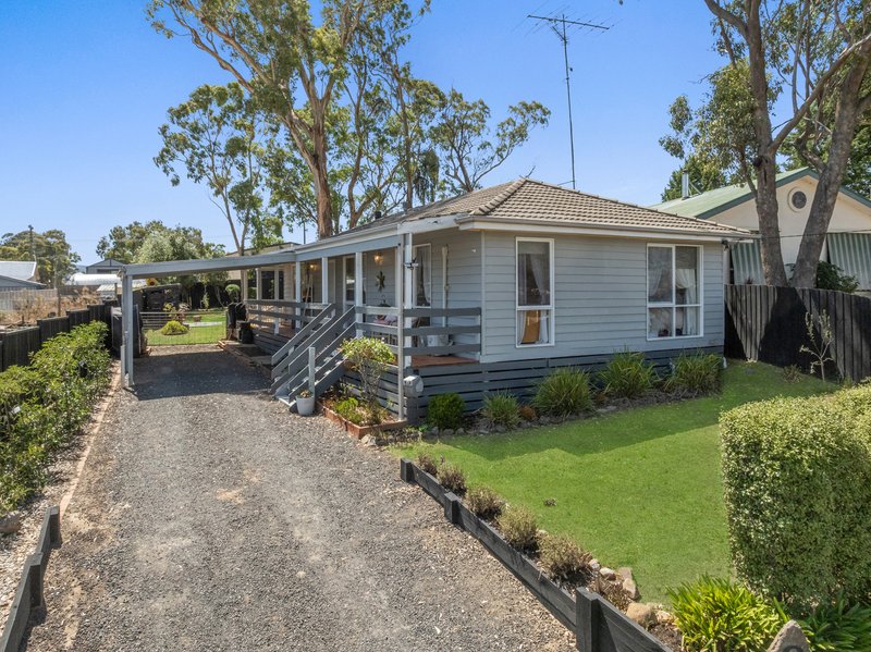 Photo - 3 Donaldson Drive, Broadford VIC 3658 - Image 1