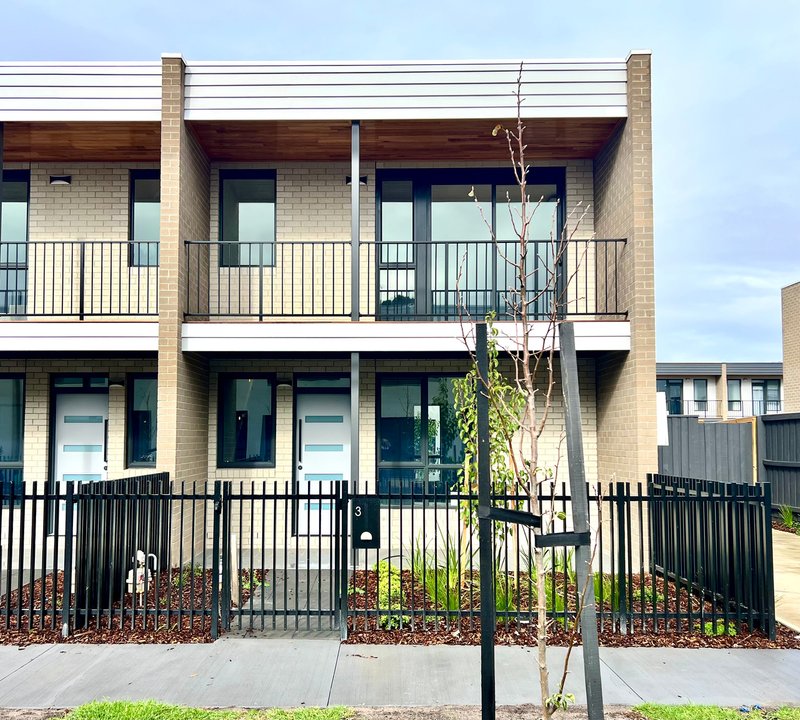 Photo - 3 Dorman Close, Sunshine North VIC 3020 - Image 1