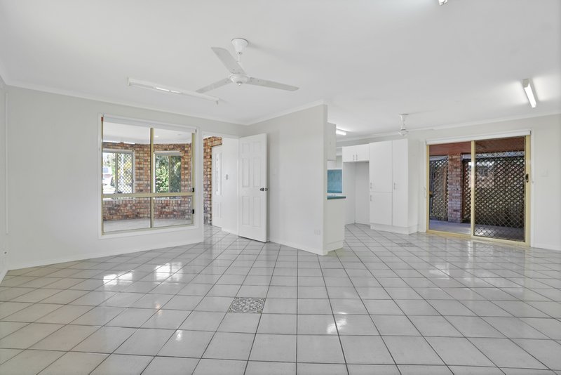 Photo - 3 Dorset Close, New Auckland QLD 4680 - Image 3