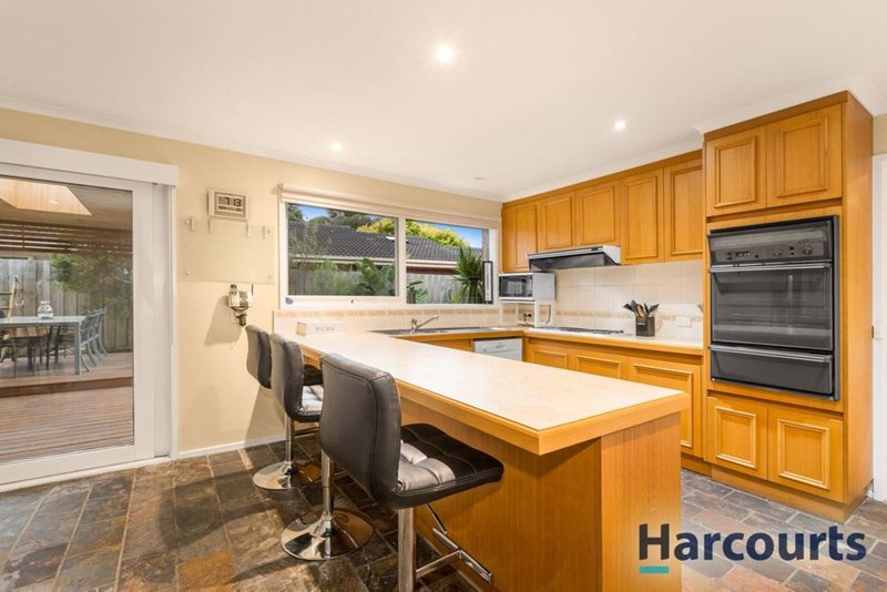 Photo - 3 Downshire Close, Wantirna South VIC 3152 - Image 3