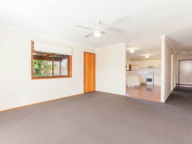 Photo - 3 Dracon Street, Regents Park QLD 4118 - Image 8