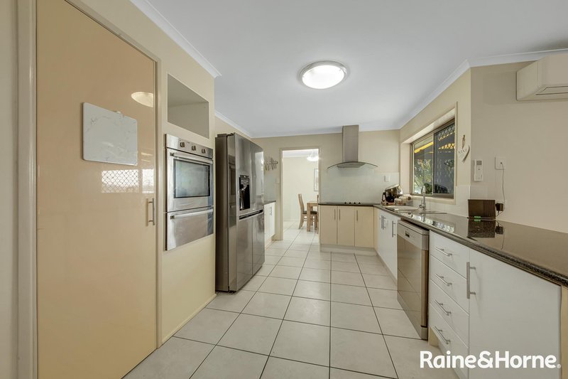 Photo - 3 Drummond Court, Tannum Sands QLD 4680 - Image 5