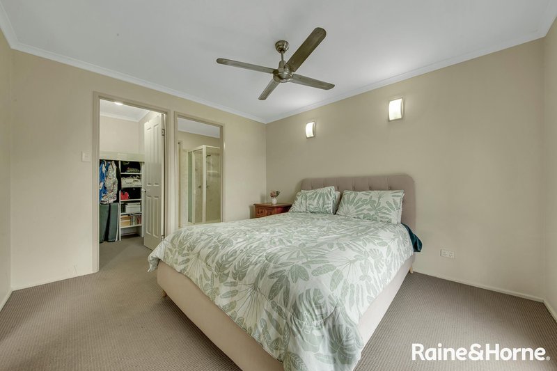 Photo - 3 Drummond Court, Tannum Sands QLD 4680 - Image 6