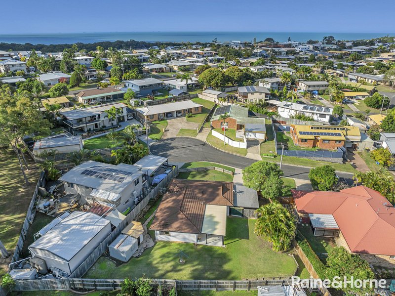 Photo - 3 Drummond Court, Tannum Sands QLD 4680 - Image 16