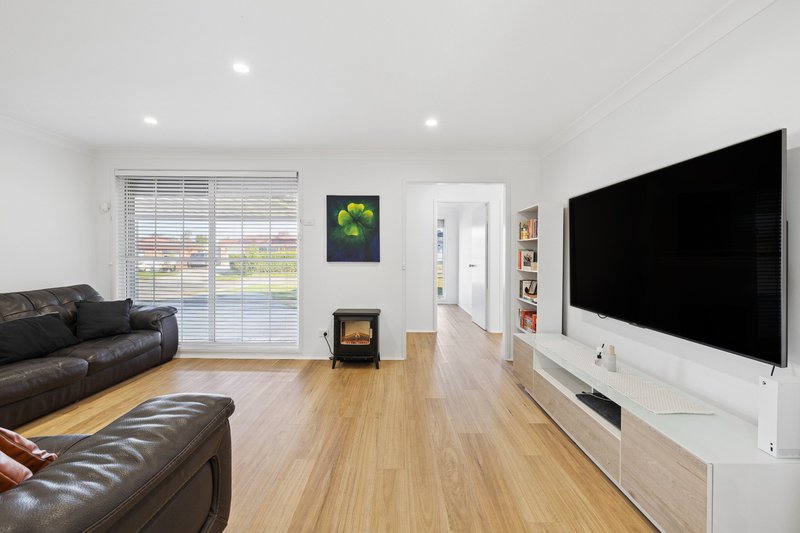 Photo - 3 Duck Place, Hinchinbrook NSW 2168 - Image 4