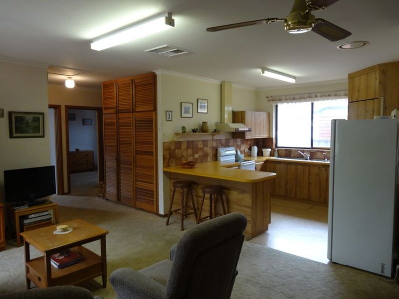 Photo - 3 Dundalk Avenue, Victor Harbor SA 5211 - Image 2