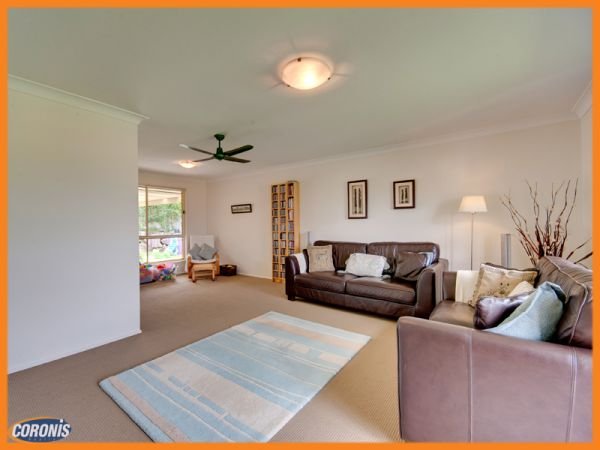 Photo - 3 Dundee Place, Upper Kedron QLD 4055 - Image 2