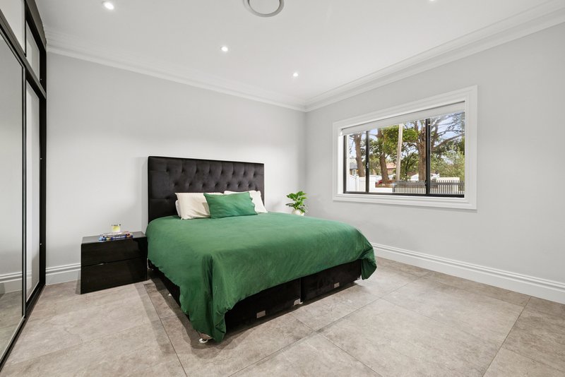 Photo - 3 Dunlop Street, Roselands NSW 2196 - Image 6