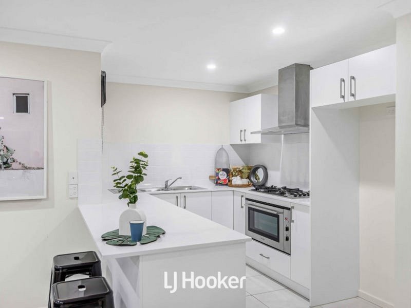 Photo - 3 Durga Crescent, Riverstone NSW 2765 - Image 3