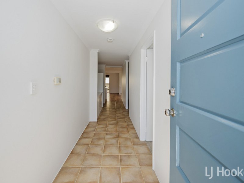 Photo - 3 Durley Way, Butler WA 6036 - Image 4