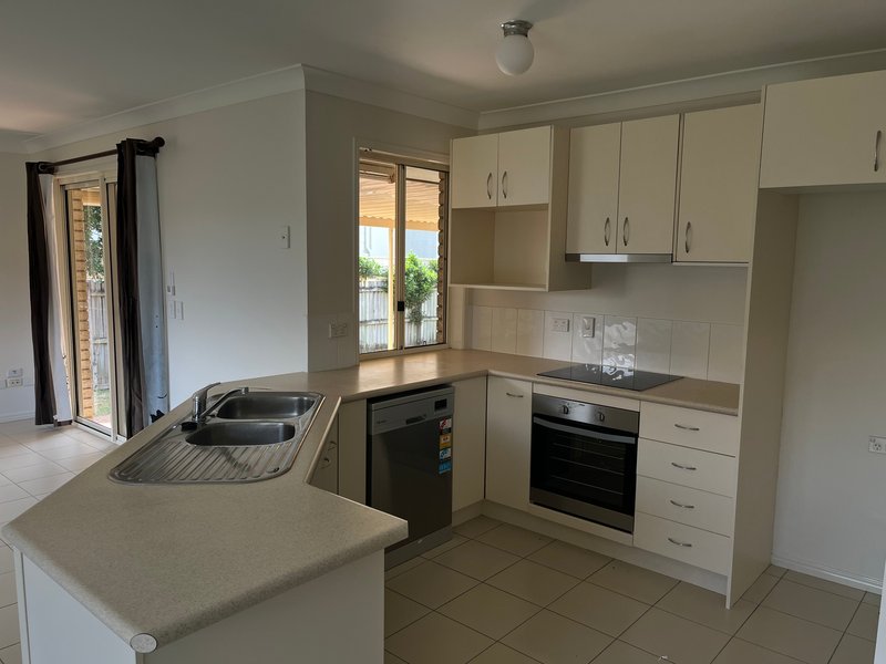 Photo - 3 Dysart Street, Rothwell QLD 4022 - Image 3