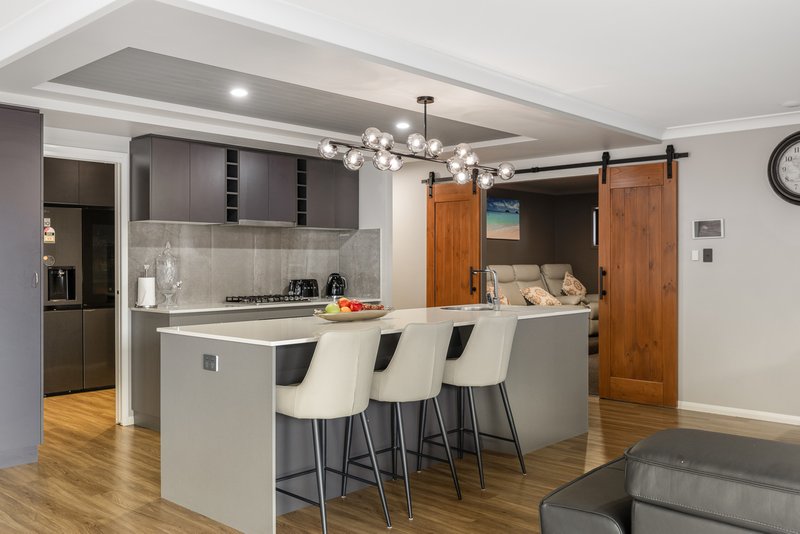 Photo - 3 Eadie Street, Kearneys Spring QLD 4350 - Image 5