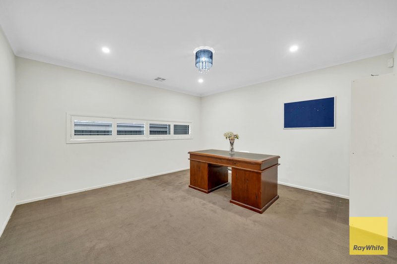 Photo - 3 Eagleridge Promenade, Tarneit VIC 3029 - Image 15