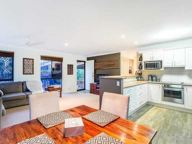 Photo - 3 Ealing Court, Nerang QLD 4211 - Image 5