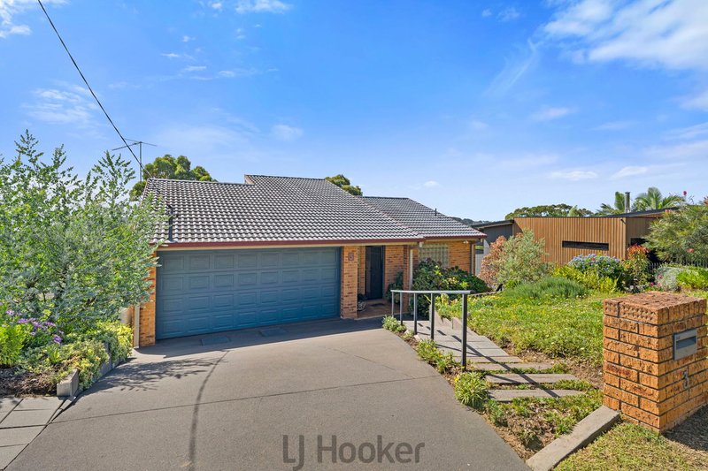 Photo - 3 Ealing Crescent, Fishing Point NSW 2283 - Image 3