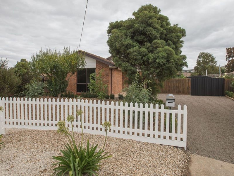 3 Edward Court, Darley VIC 3340