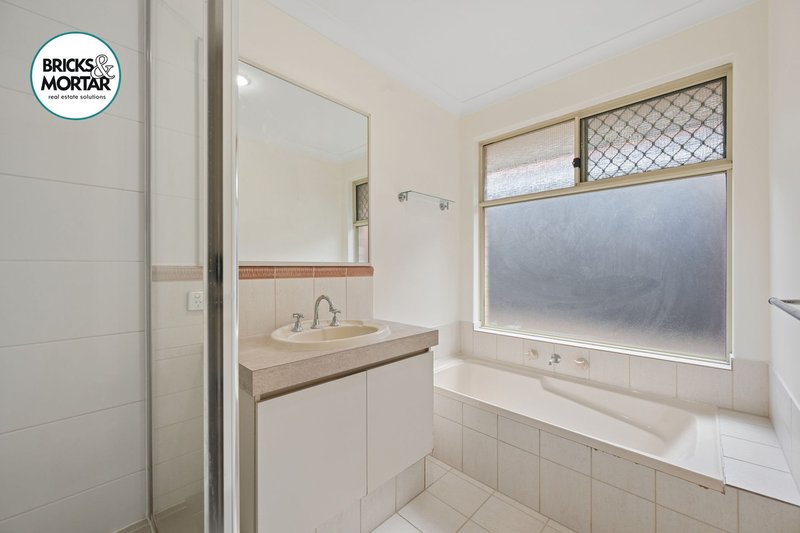 Photo - 3 Eldridge Grove, Cannington WA 6107 - Image 2