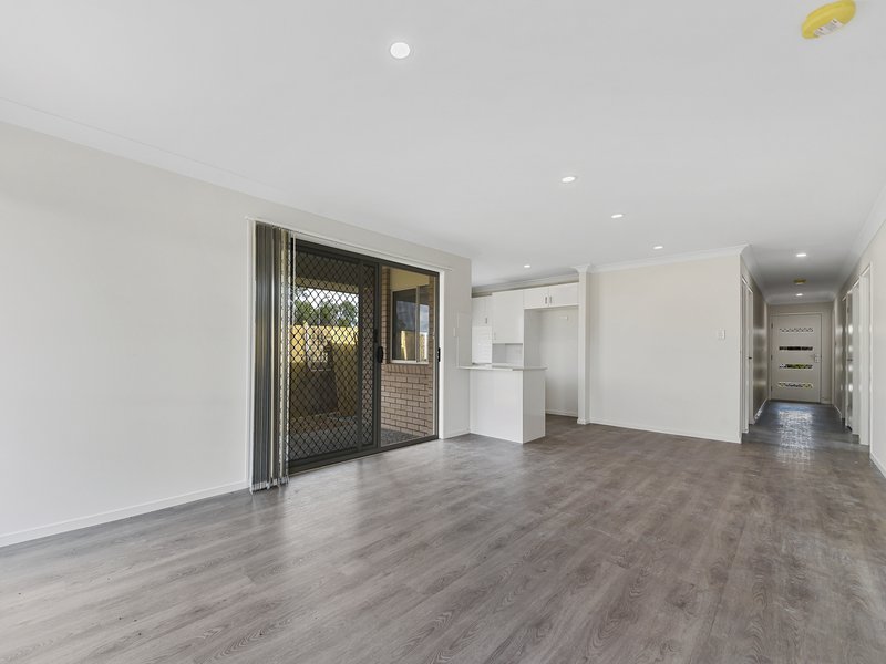 Photo - 3 Elite Street, Park Ridge QLD 4125 - Image 6