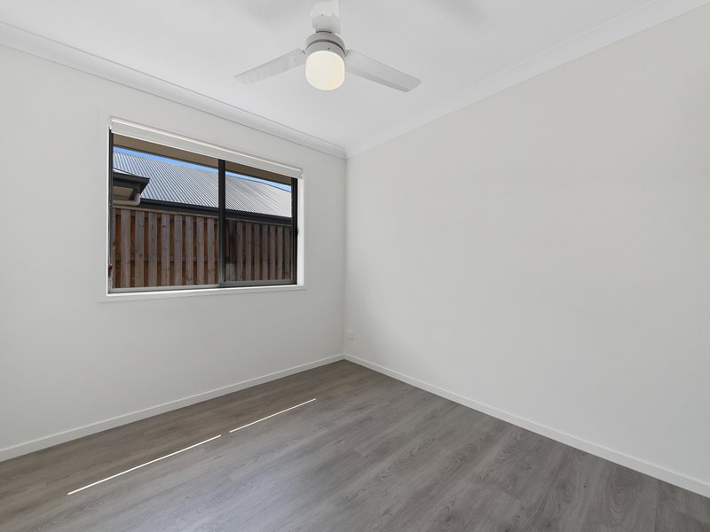 Photo - 3 Elite Street, Park Ridge QLD 4125 - Image 10