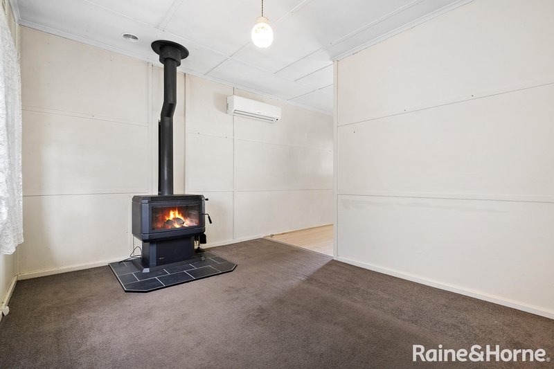 Photo - 3 Elizabeth Crescent, Queanbeyan East NSW 2620 - Image 11