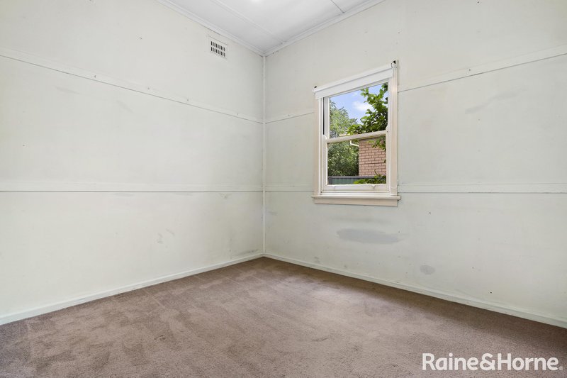 Photo - 3 Elizabeth Crescent, Queanbeyan East NSW 2620 - Image 13