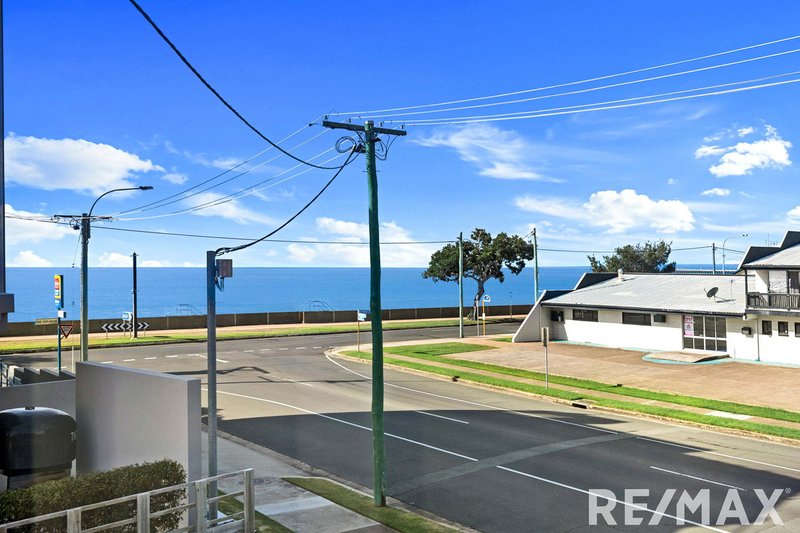 Photo - 3 Elizabeth Street, Urangan QLD 4655 - Image 2