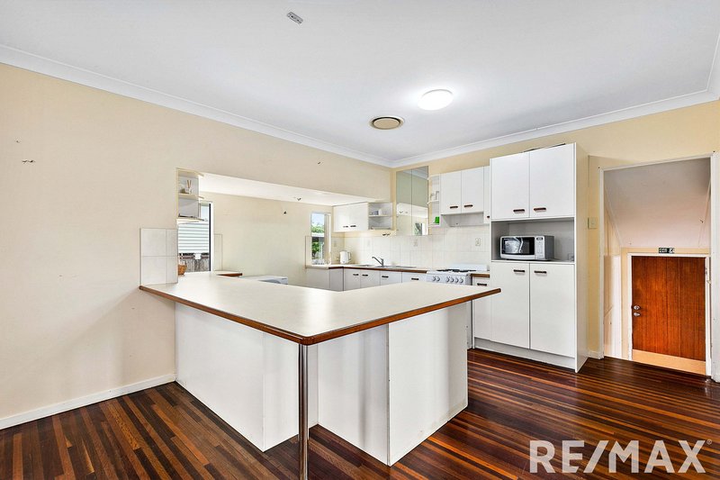 Photo - 3 Elizabeth Street, Urangan QLD 4655 - Image 9