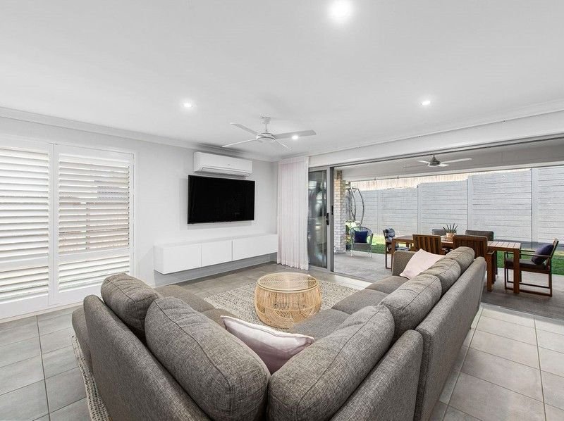 Photo - 3 Ellerby Road, Moggill QLD 4070 - Image 3