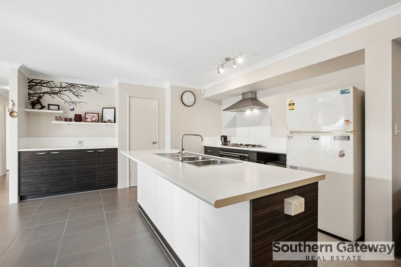 Photo - 3 Elm Way, Baldivis WA 6171 - Image 1