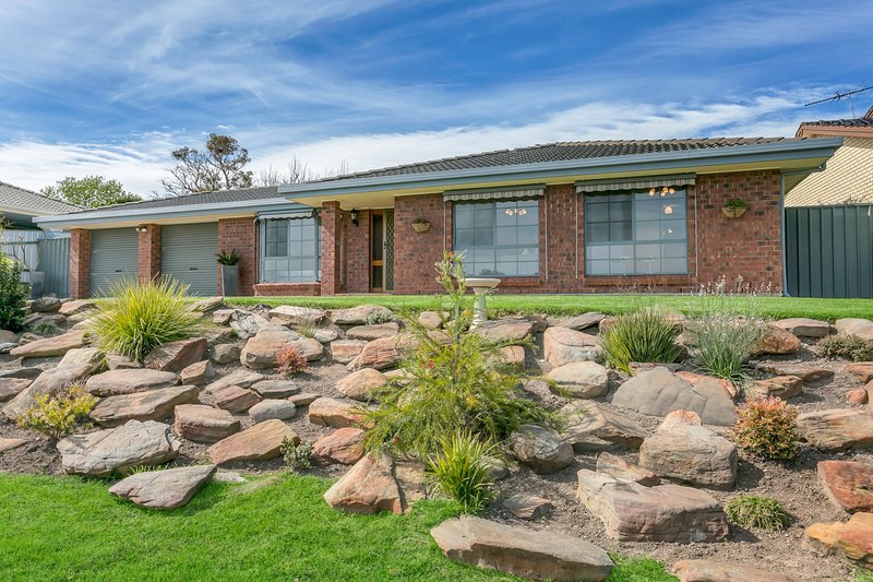 3 Eloise Ave , Hallett Cove SA 5158