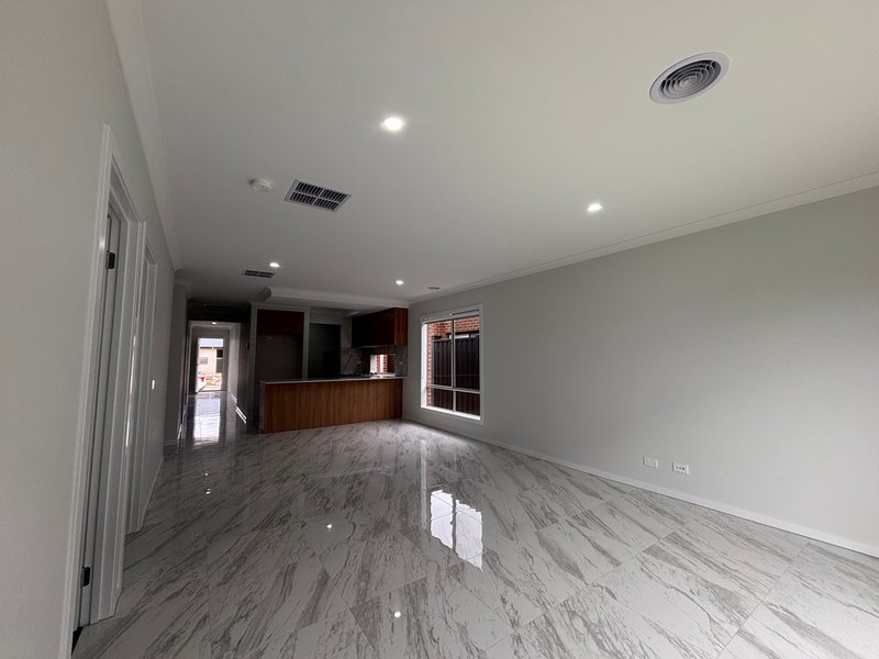 Photo - 3 Eloquence Road, Tarneit VIC 3029 - Image 3