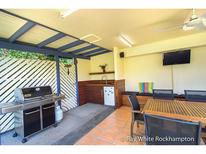 Photo - 3 Elwing Street, Kawana QLD 4701 - Image 21